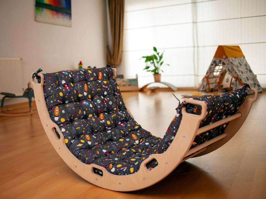 Climbing Arch / Rocker with Space Pattern Pillow
